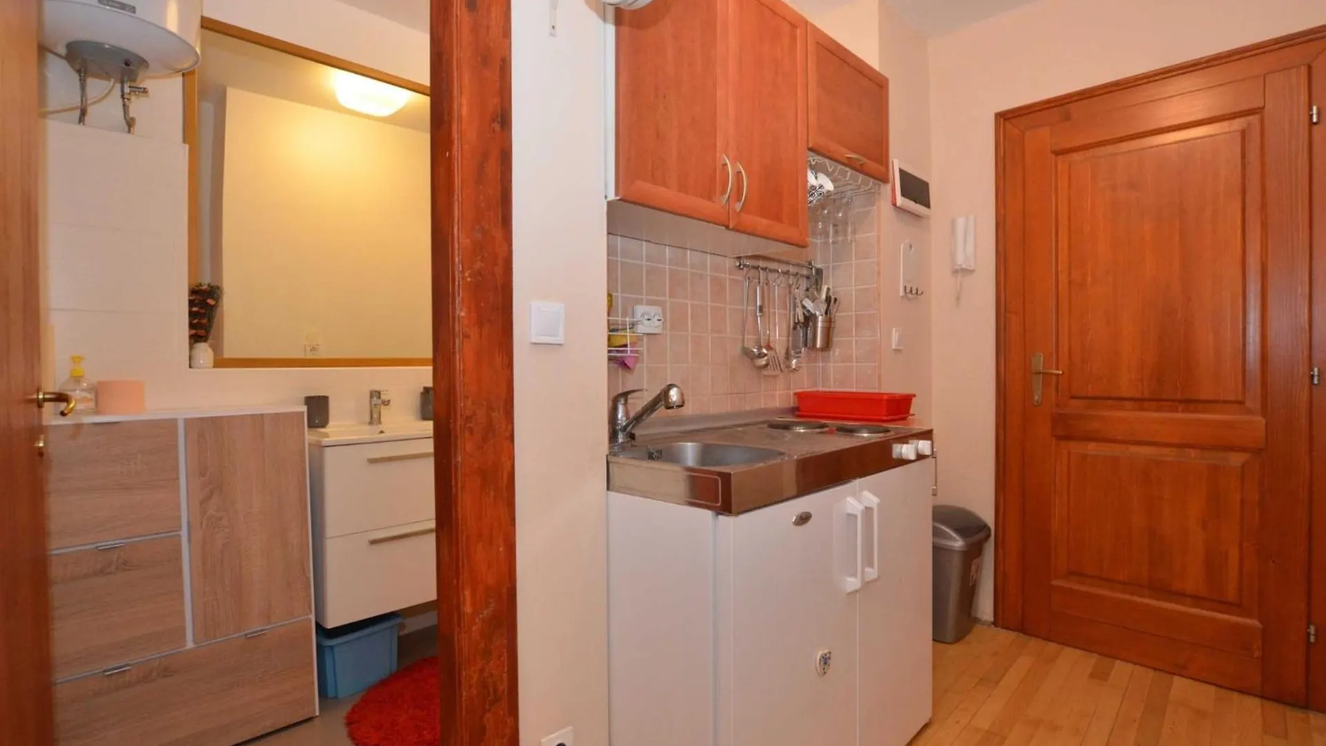 Simple And Sunny Studio Apartment Rovinj