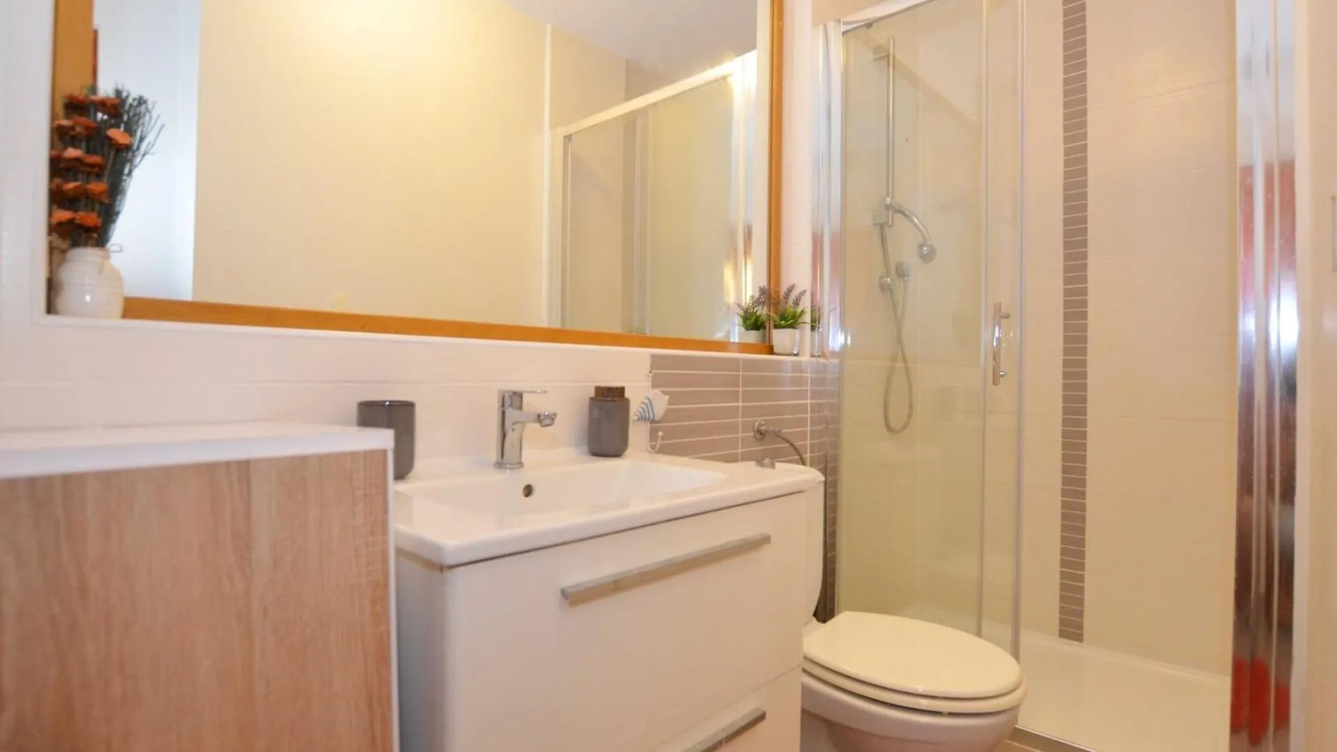 Simple And Sunny Studio Apartment Rovinj