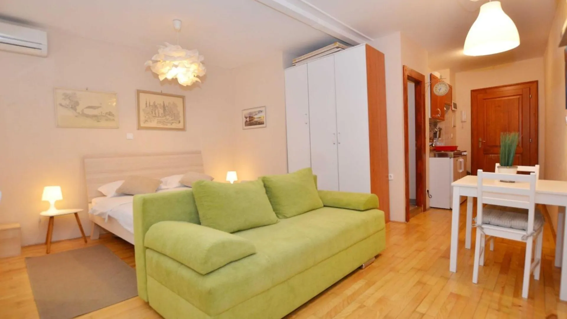 Simple And Sunny Studio Apartment Rovinj 0*,