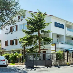 4* Alojamento de Acomodação e Pequeno-almoço Ladavac